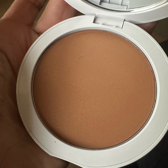 Compact - Picture 1 of 3